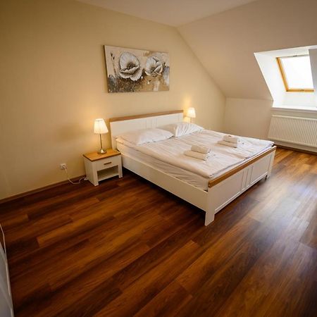 Apartman U Krale - 2 Jičín Exteriör bild