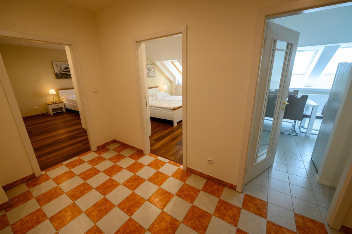 Apartman U Krale - 2 Jičín Exteriör bild