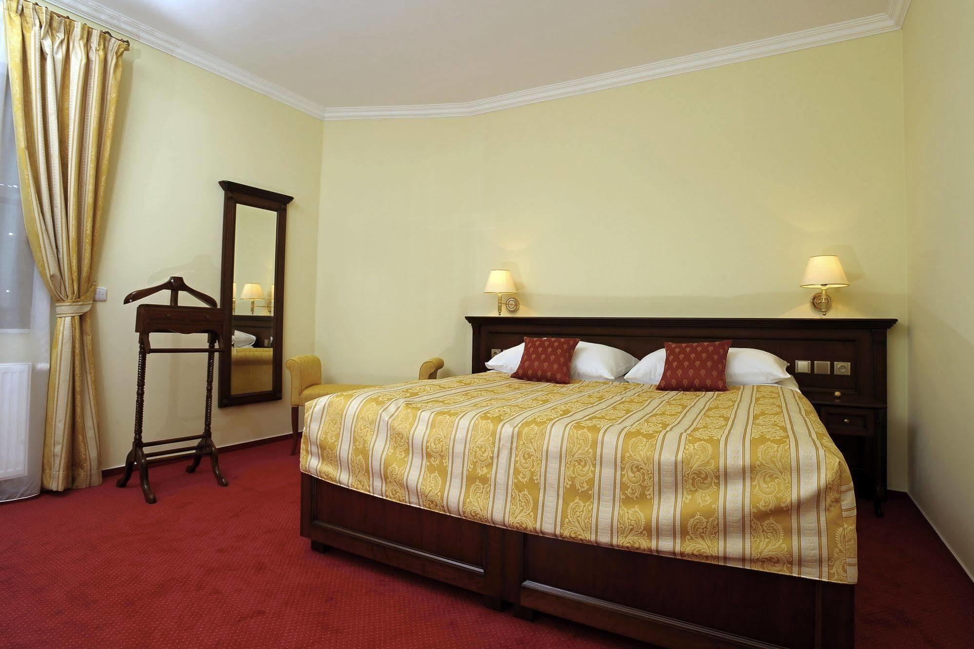 Apartman U Krale - 2 Jičín Exteriör bild
